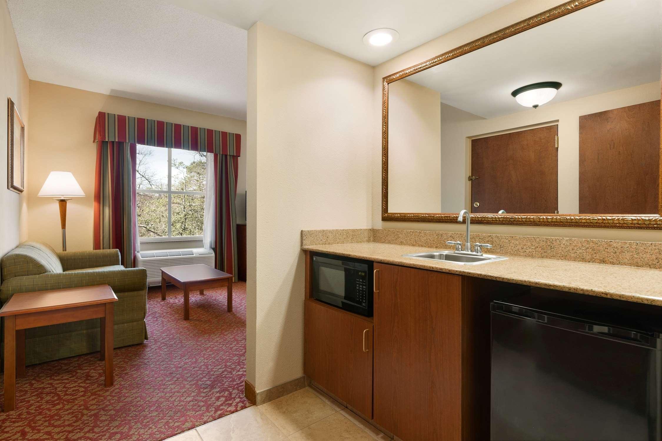 Hampton Inn & Suites Williamsburg Historic District Extérieur photo
