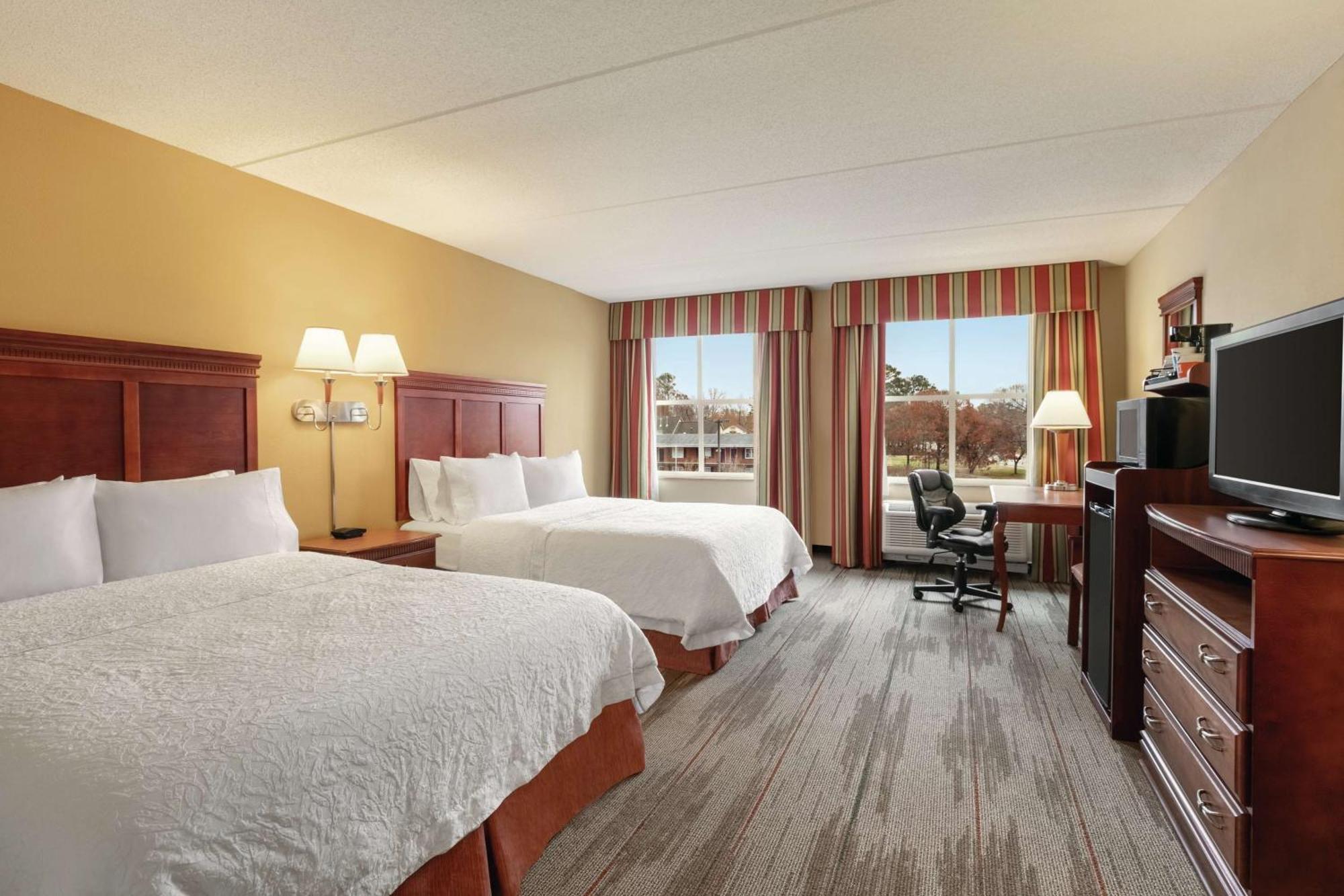 Hampton Inn & Suites Williamsburg Historic District Extérieur photo