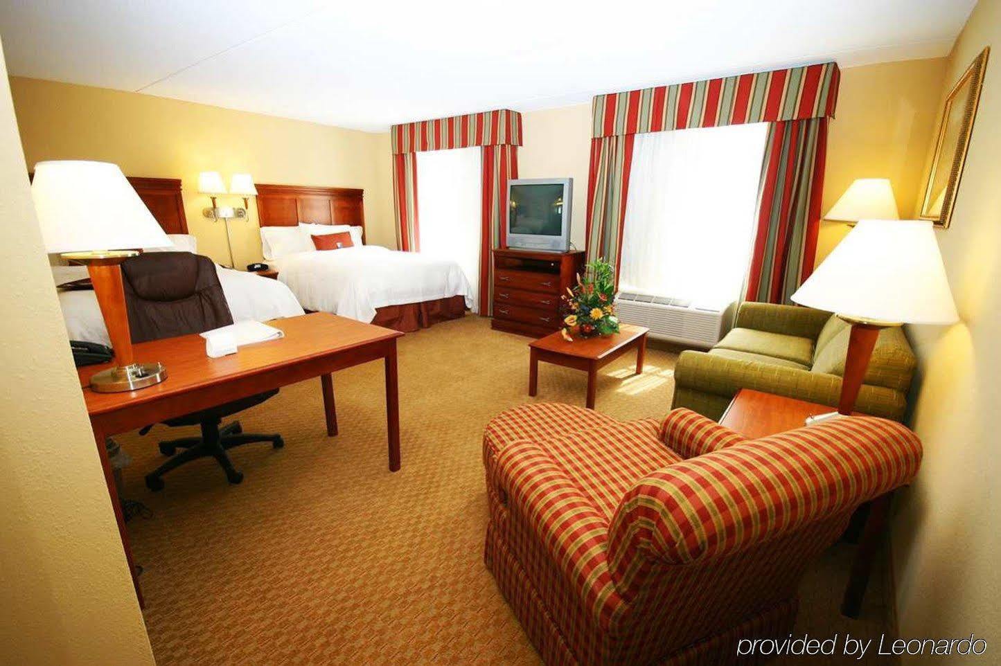 Hampton Inn & Suites Williamsburg Historic District Extérieur photo